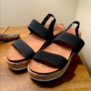 a.n.a Coy Womens Footbed Sandals